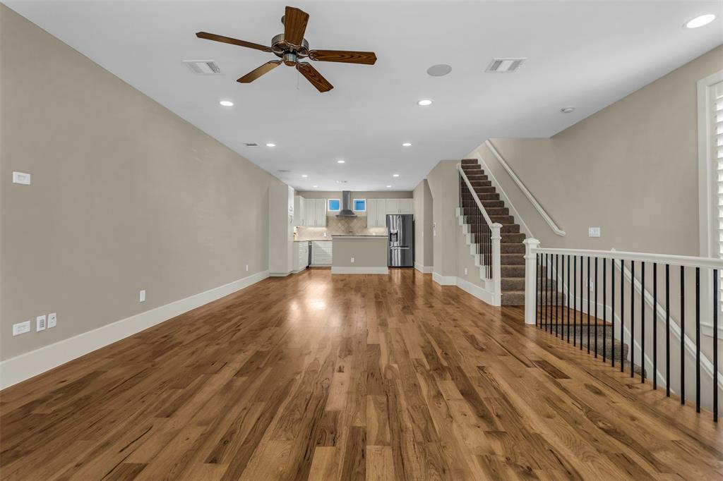 Shelby Court Oaklawn Condos - Residential