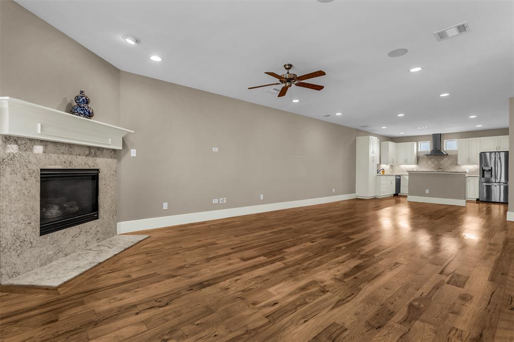 Shelby Court Oaklawn Condos - Residential