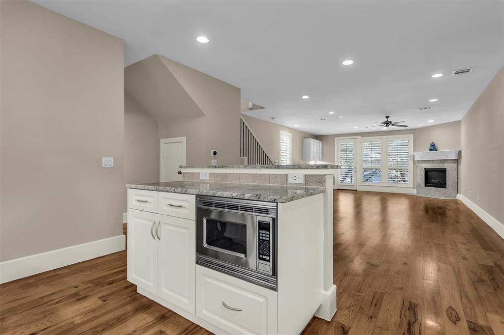 Shelby Court Oaklawn Condos - Residential