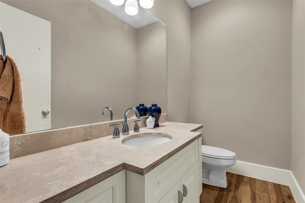 Shelby Court Oaklawn Condos - Residential