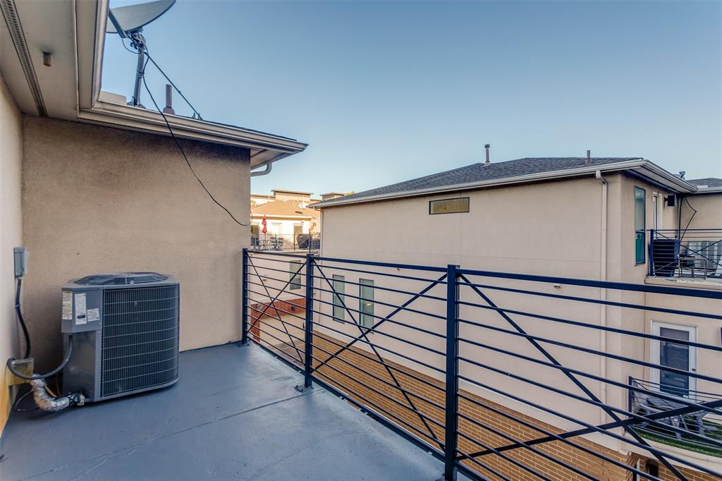 Shelby Court Oaklawn Condos - Residential