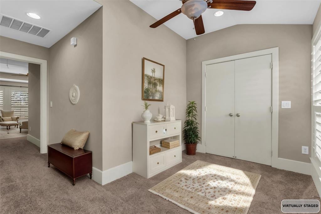 Shelby Court Oaklawn Condos - Residential