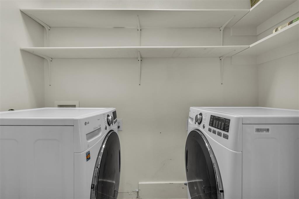 Shelby Court Oaklawn Condos - Residential