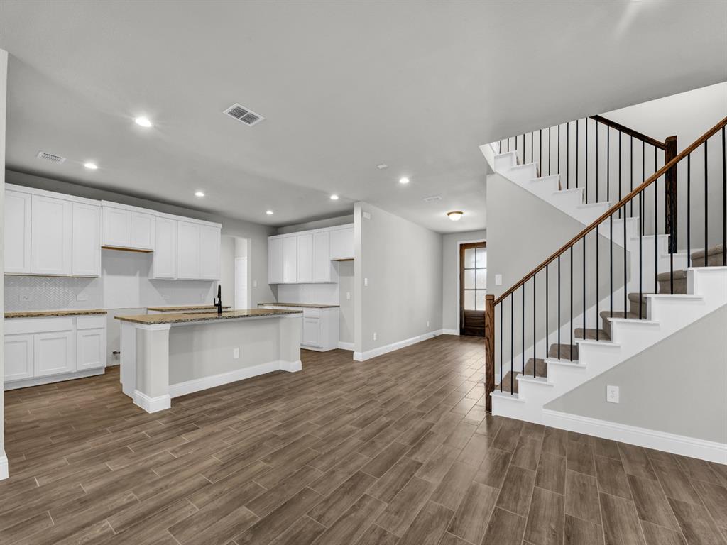 5036 Meadow Vista Lane