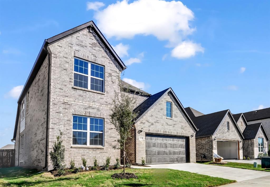 5036 Meadow Vista Lane