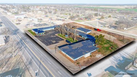 1100 E Main Street Knox City TX 79529