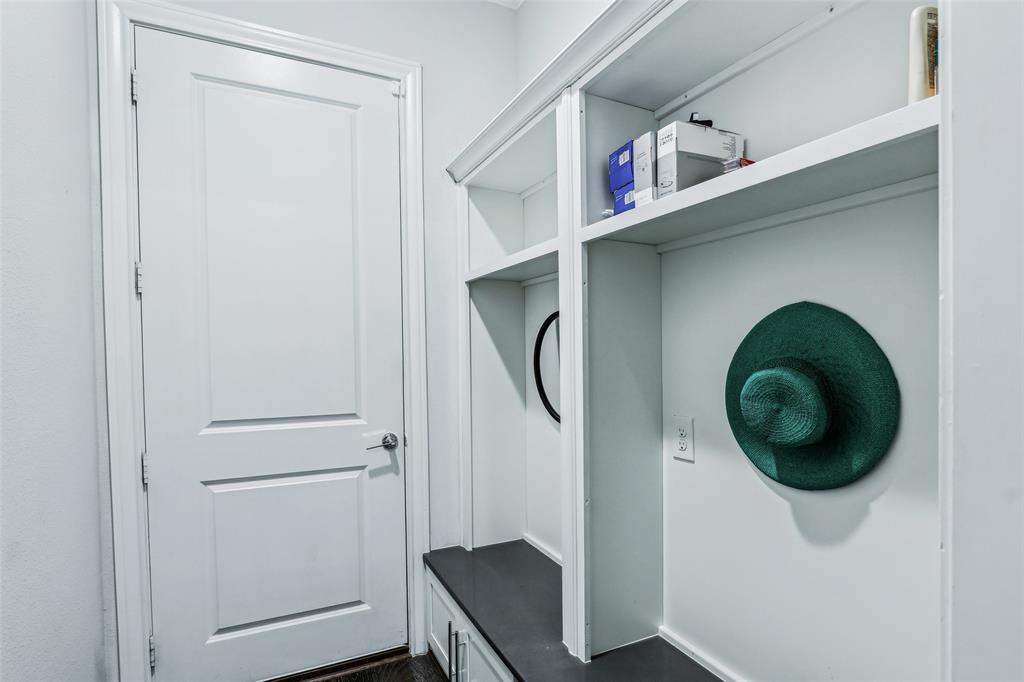 Amli Las Colinas Urban Center - Residential