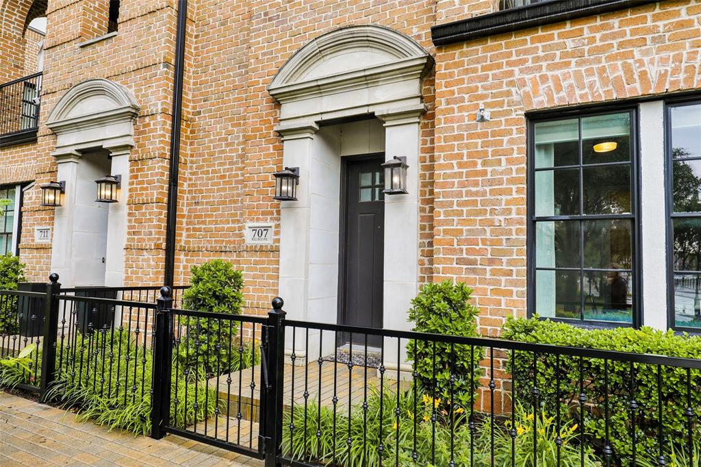 Amli Las Colinas Urban Center - Residential