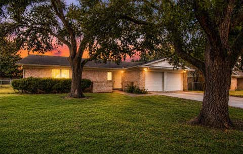 Photo of 1216 Bryant Street, Benbrook, TX 76126 (MLS # 21291312)