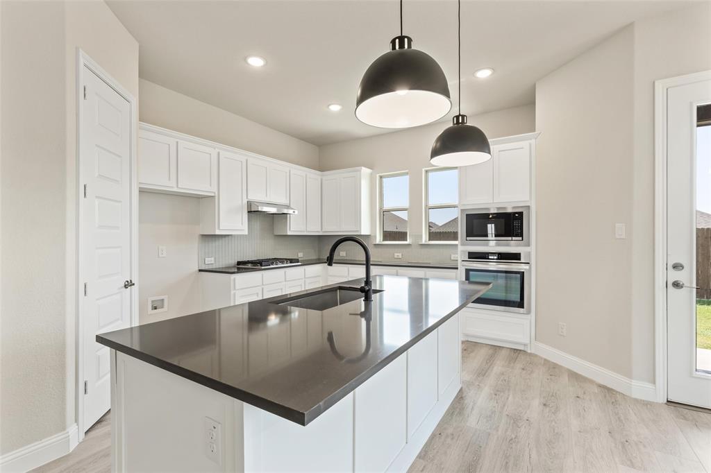 Sheppards Place Ph 1 - Residential Lease