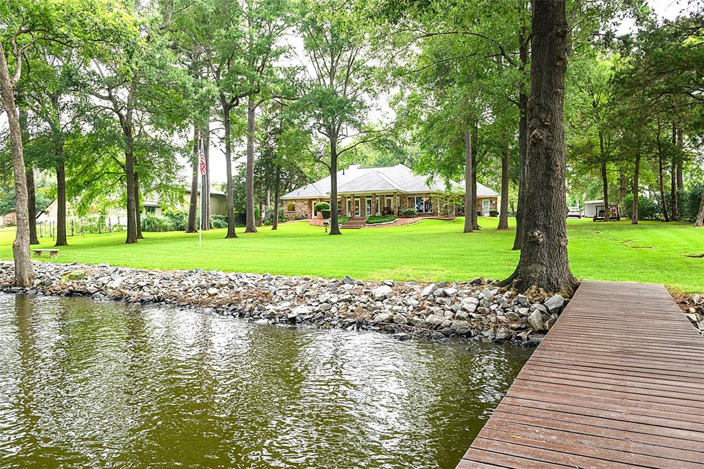 6489 N Lakeshore Drive
