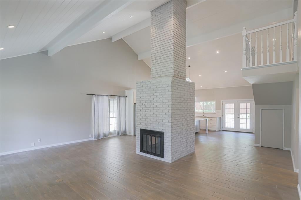 1121 Augusta Court