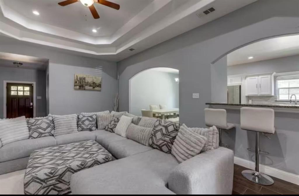 Oak Park Estates - Residential Lease