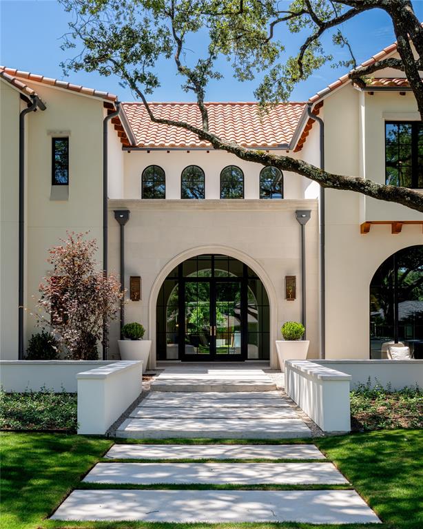 6830 Stefani Drive