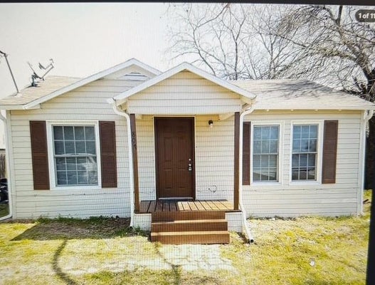 807 CHESTNUT ST, AUBREY, TX 76227 - Image 687c3d4f8a2fe8595a3a2ab220ebcdf3/406546935