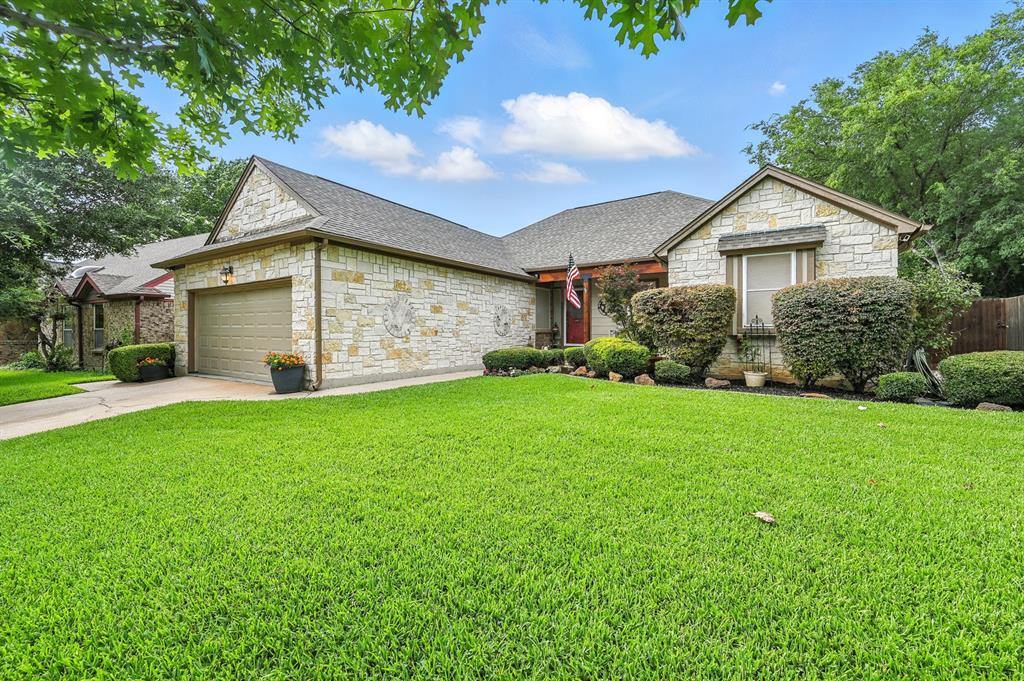 5001 Oak Springs Drive