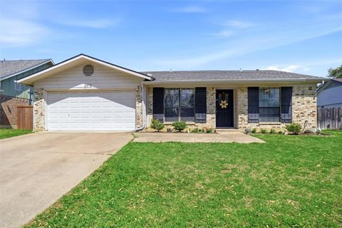 2313 Hollybush Lane Bedford TX 76021