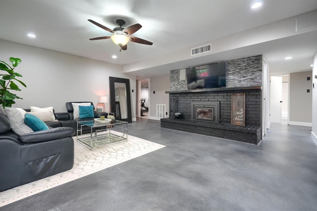 White Rock Village 02 - Residential