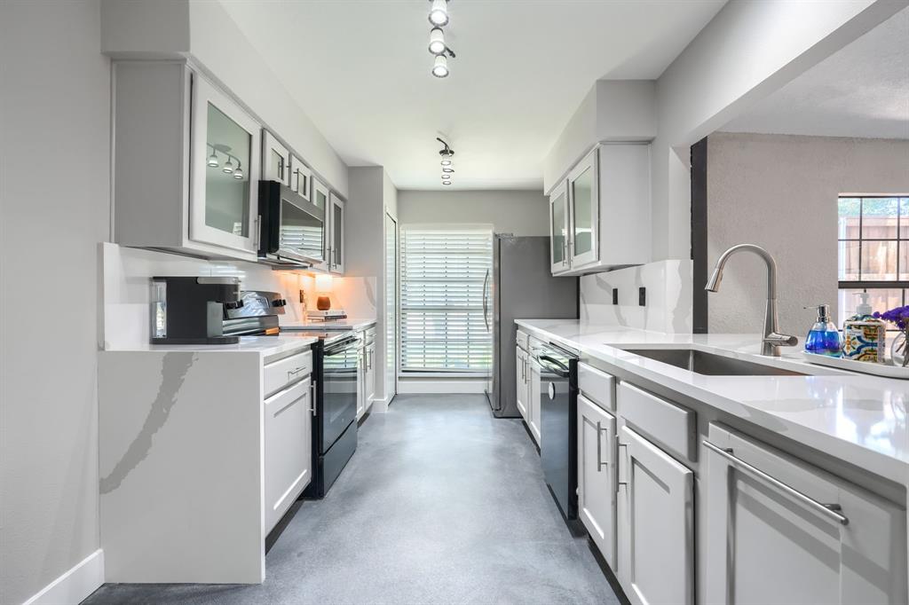 White Rock Village 02 - Residential