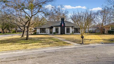 403 Muskrat Place Greenville TX 75402