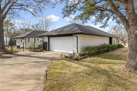 Tiny photo for 403 Muskrat Place, Greenville, TX 75402 (MLS # 21196930)