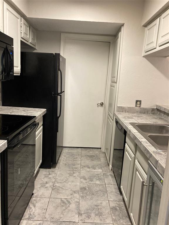 La Buea Vida - Residential Lease