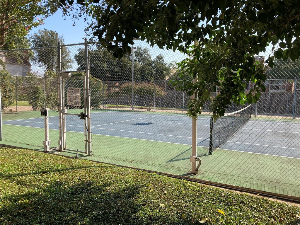 La Buea Vida - Residential Lease