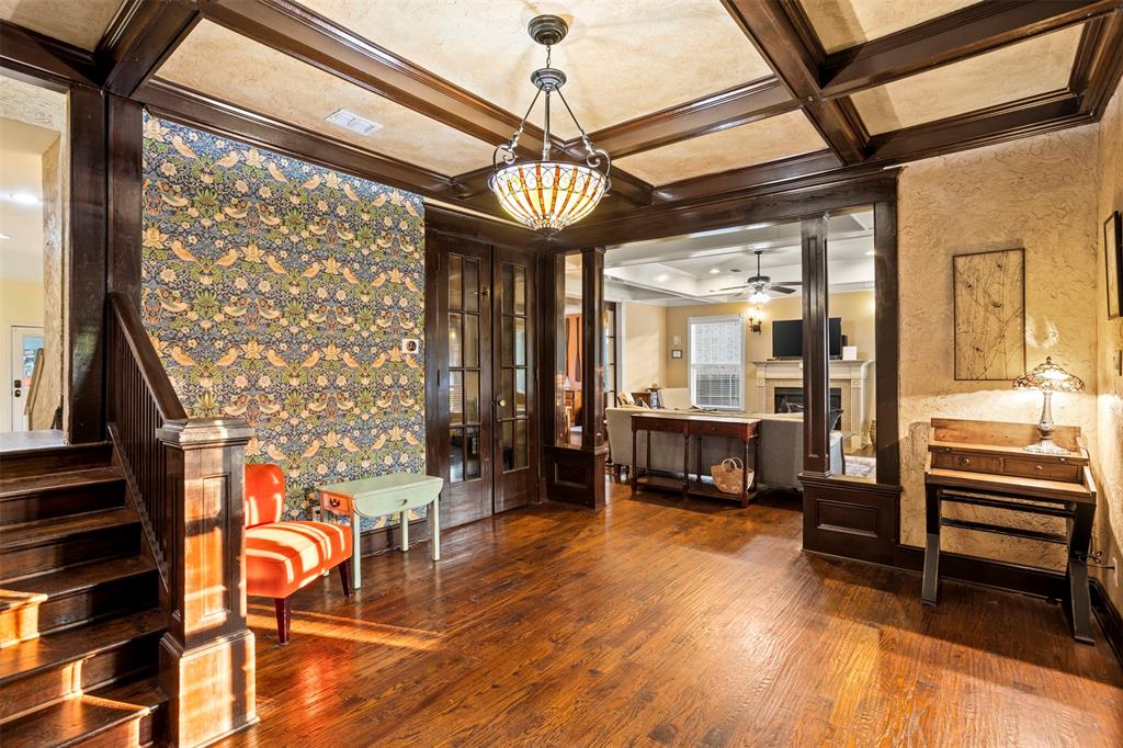 University-Rev - Residential