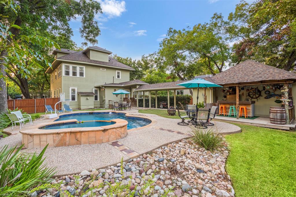 University-Rev - Residential