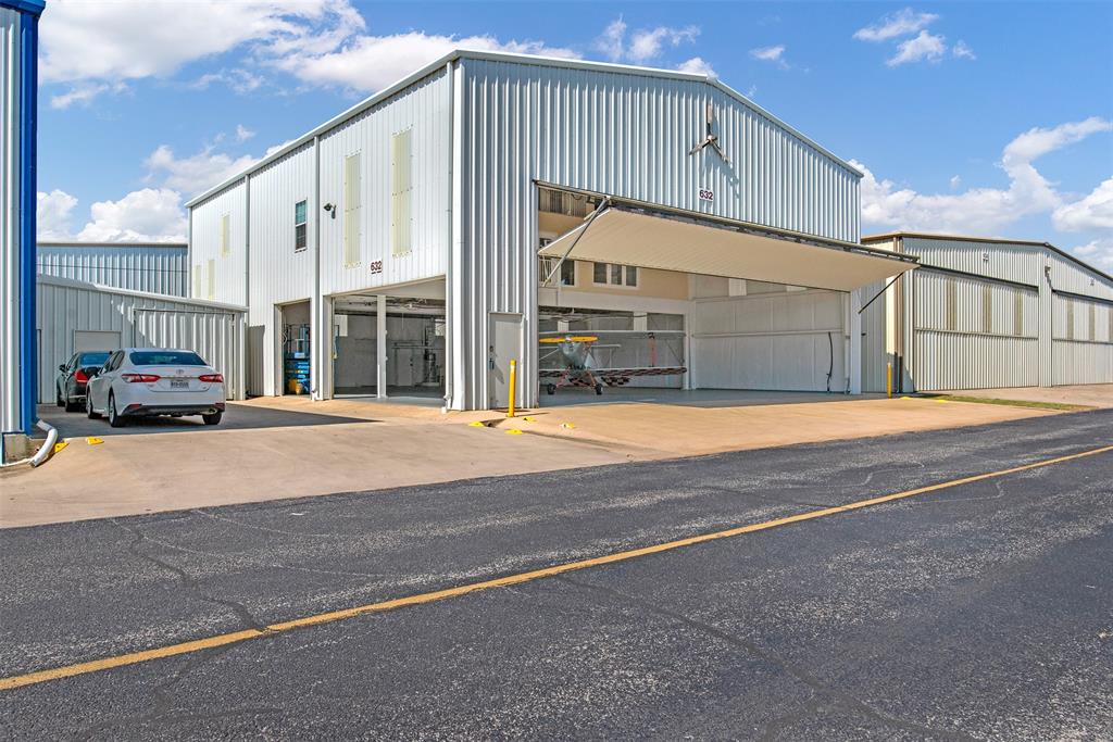 Hicks Airfield - Residential