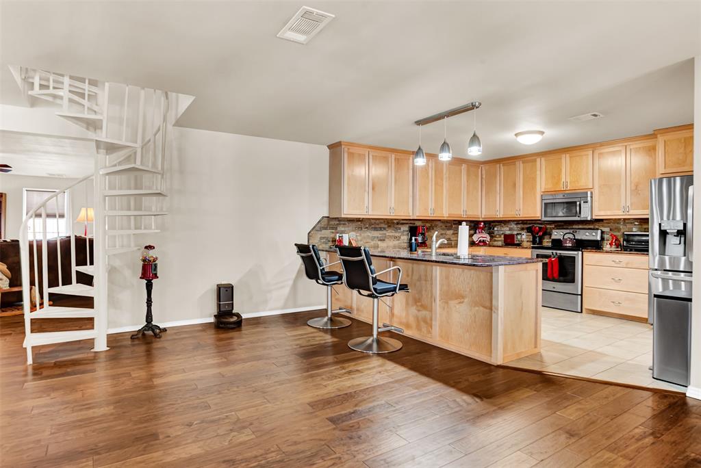 Hicks Airfield - Residential