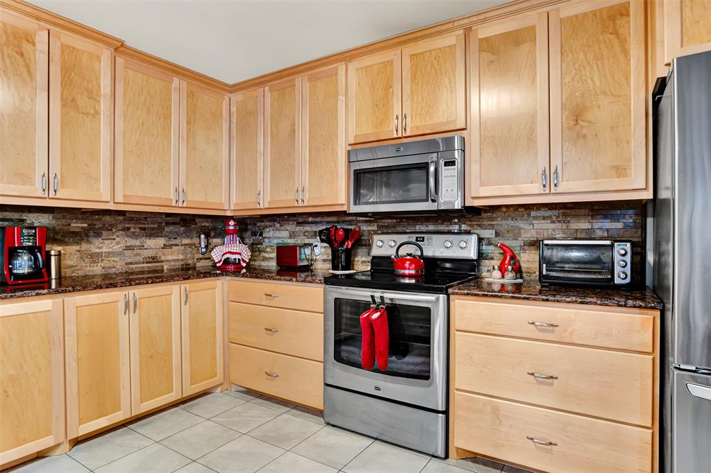 Hicks Airfield - Residential