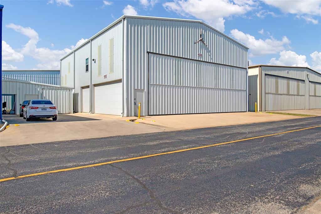 Hicks Airfield - Residential