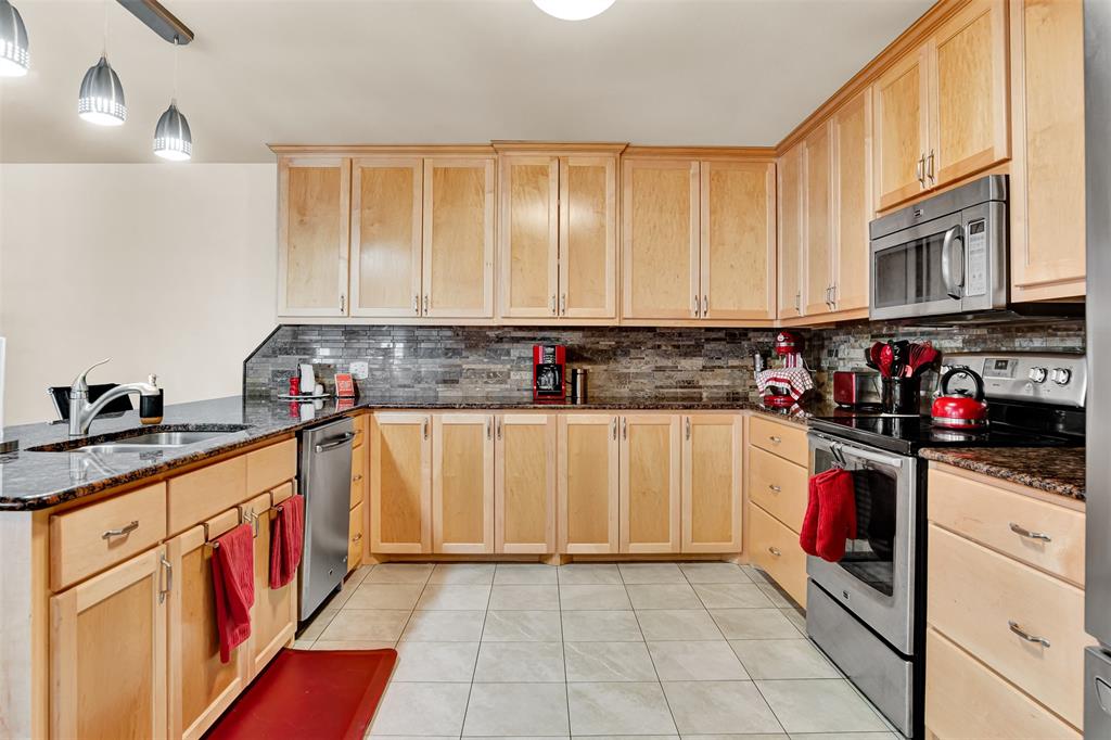 Hicks Airfield - Residential