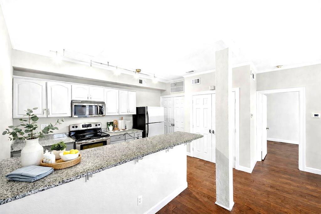 6318 Richmond Avenue 2303