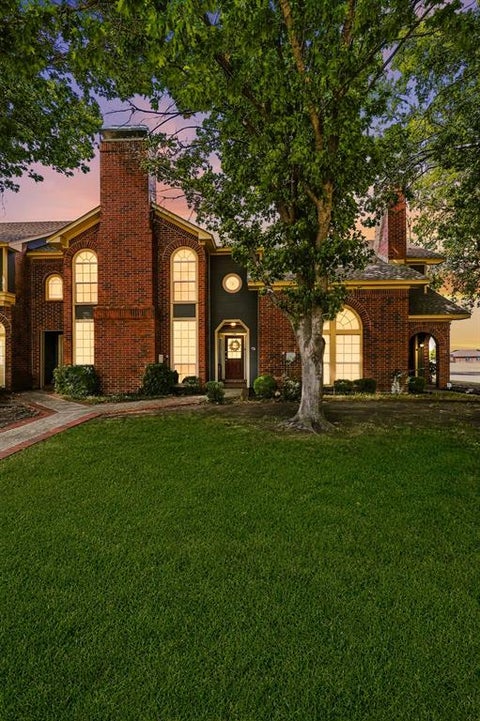 Photo of 136 Cobblestone Row, Denton, TX 76207 (MLS # 21373546)