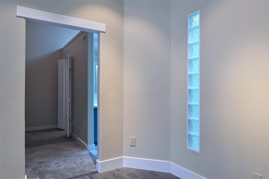 Villas Condo At Pkwy Village - Residential