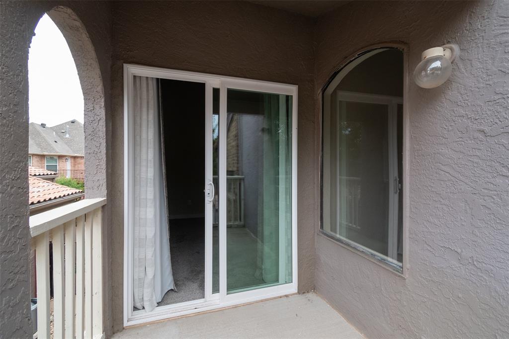 Villas Condo At Pkwy Village - Residential