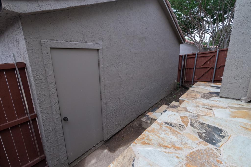 Villas Condo At Pkwy Village - Residential