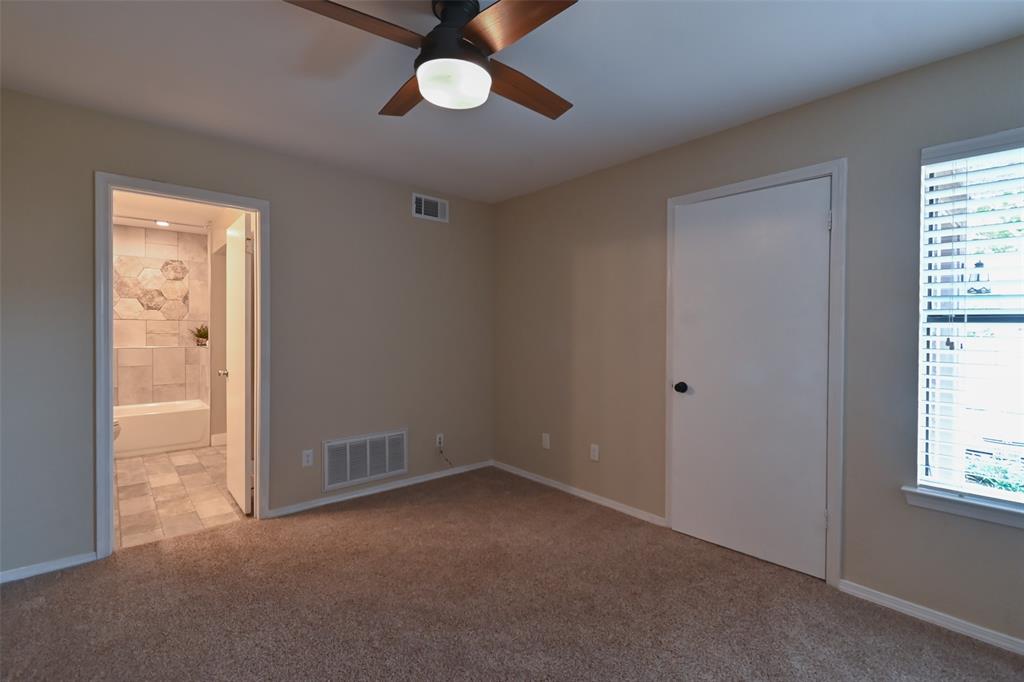 Villas Condo At Pkwy Village - Residential