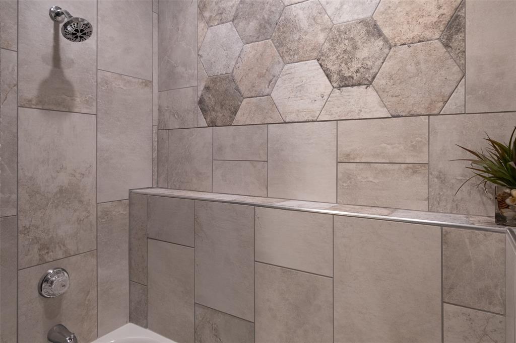 Villas Condo At Pkwy Village - Residential