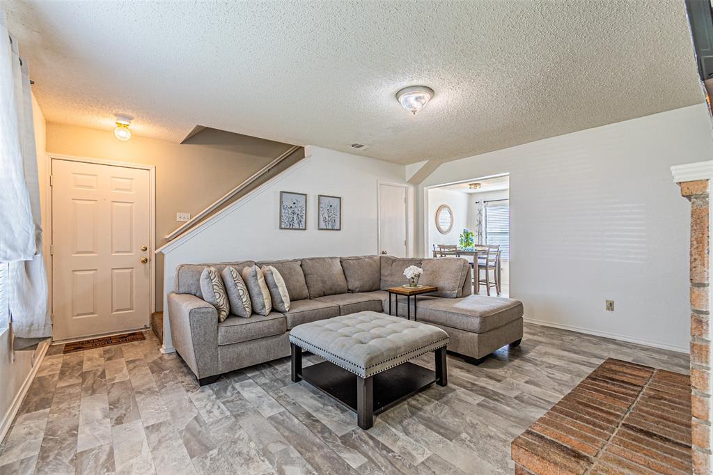 Hillside Oaks Ph 05 01 - Residential