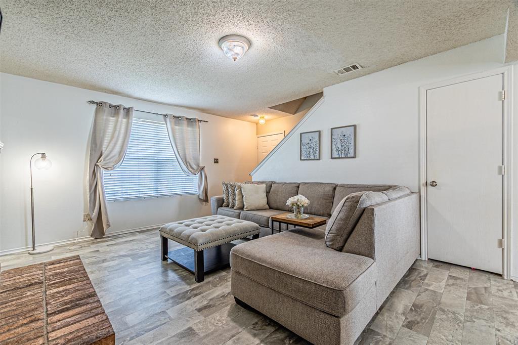 Hillside Oaks Ph 05 01 - Residential