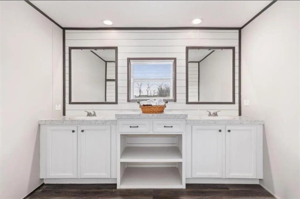 Laguna Bay - Residential