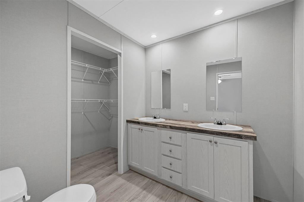 Oak Trail Shores Sec B - Residential