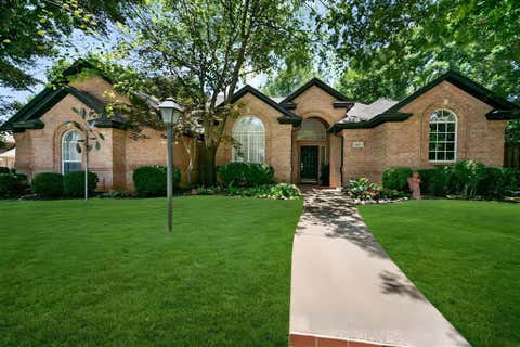 Photo of 8337 Thornhill Drive, North Richland Hills, TX 76182 (MLS # 21322972)