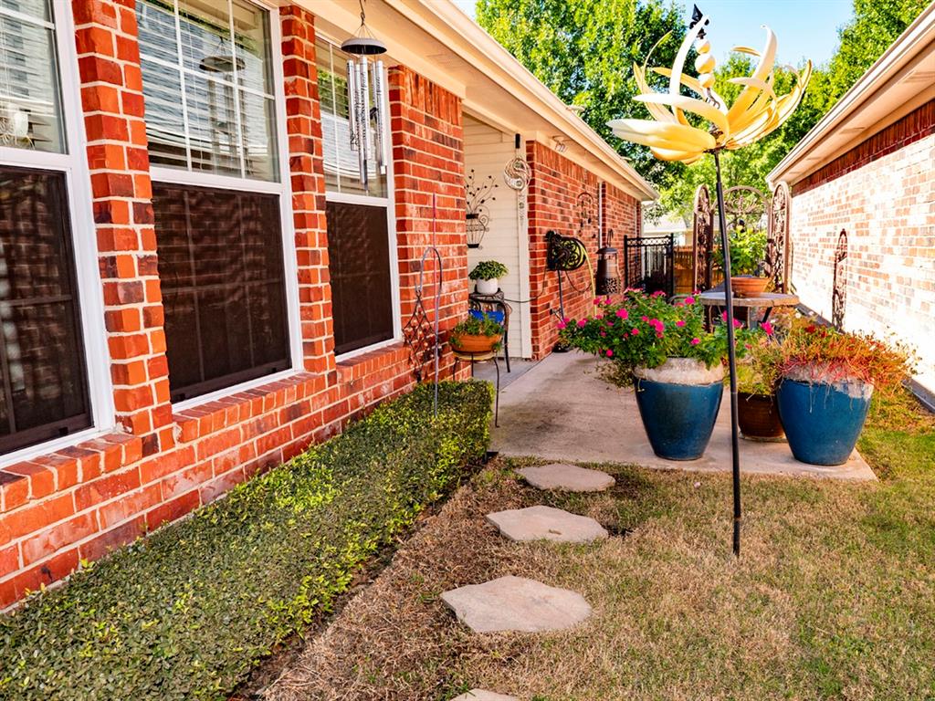 9028 Racquet Club Drive