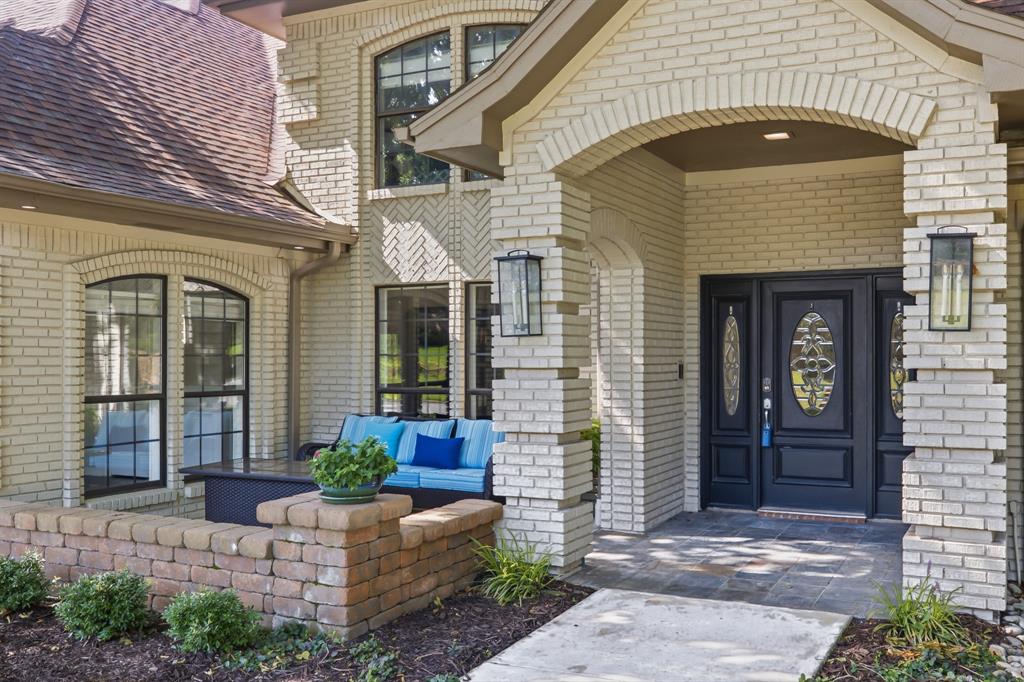 3209 Eaton Circle