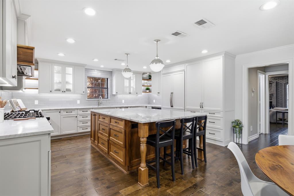 3209 Eaton Circle
