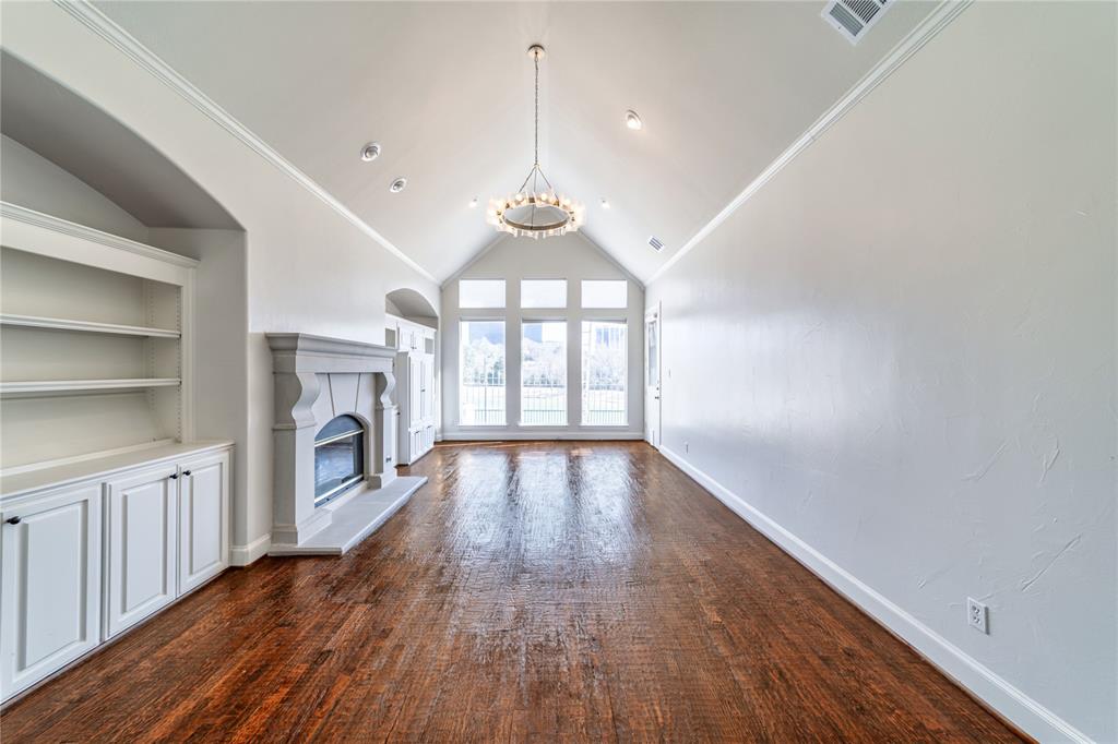 Lake Forest Ph F - Residential